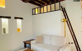 Charming Flat, Central And Close To Metro