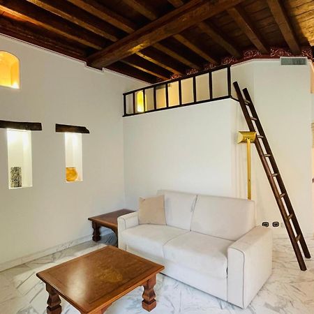 Charming Flat, Central And Close To Metro Mailand Exterior foto
