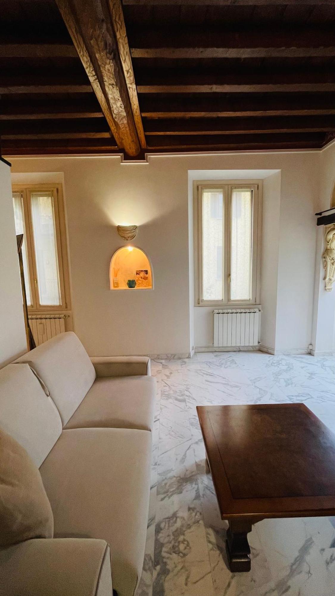 Charming Flat, Central And Close To Metro Mailand Exterior foto