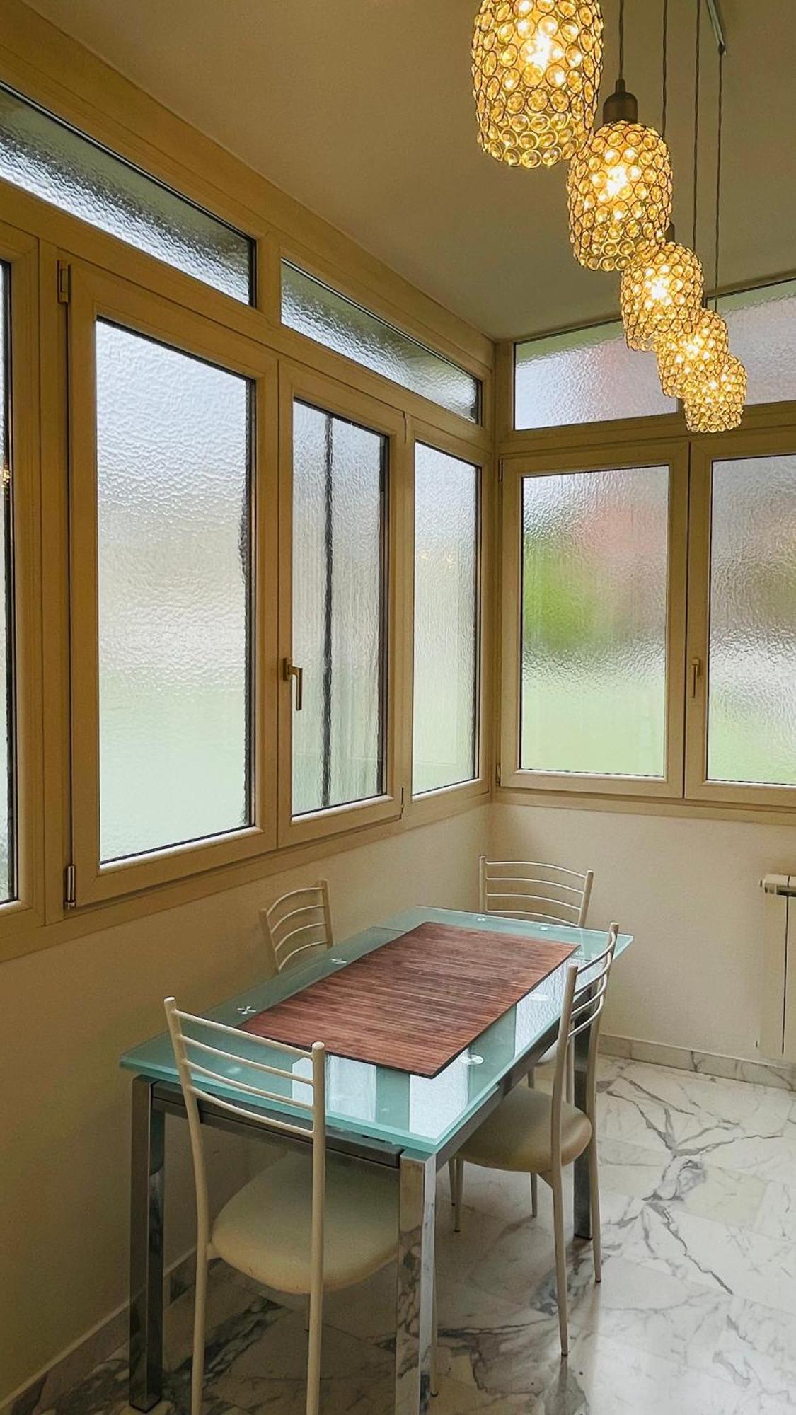 Charming Flat, Central And Close To Metro Mailand Exterior foto